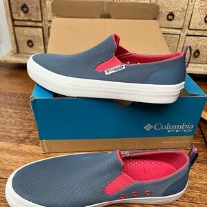 Columbia slip on women’s boat shoes size 7 NWBOX
Waterproof outdoor